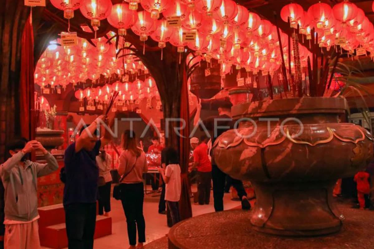 Ritual Imlek di Klenteng Boen Tek Bio: Makna Tahun Kuda Api dan Doa Harapan Umat